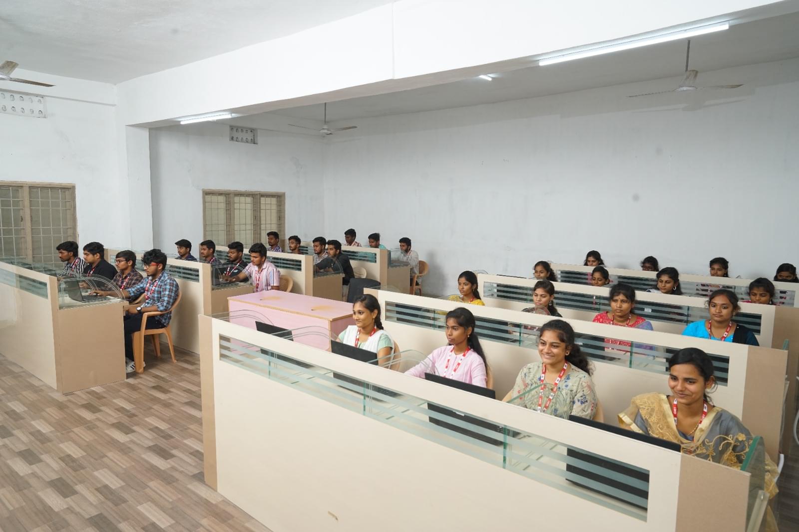 Godavari Global University Labs photo 16